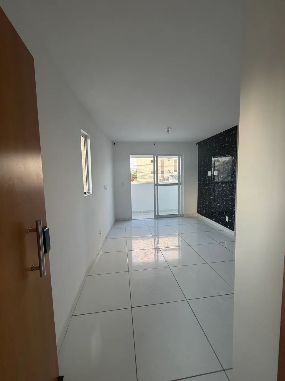 Apartamento no primeiro andar com 2 quartos sendo 1 suite, Gramame
