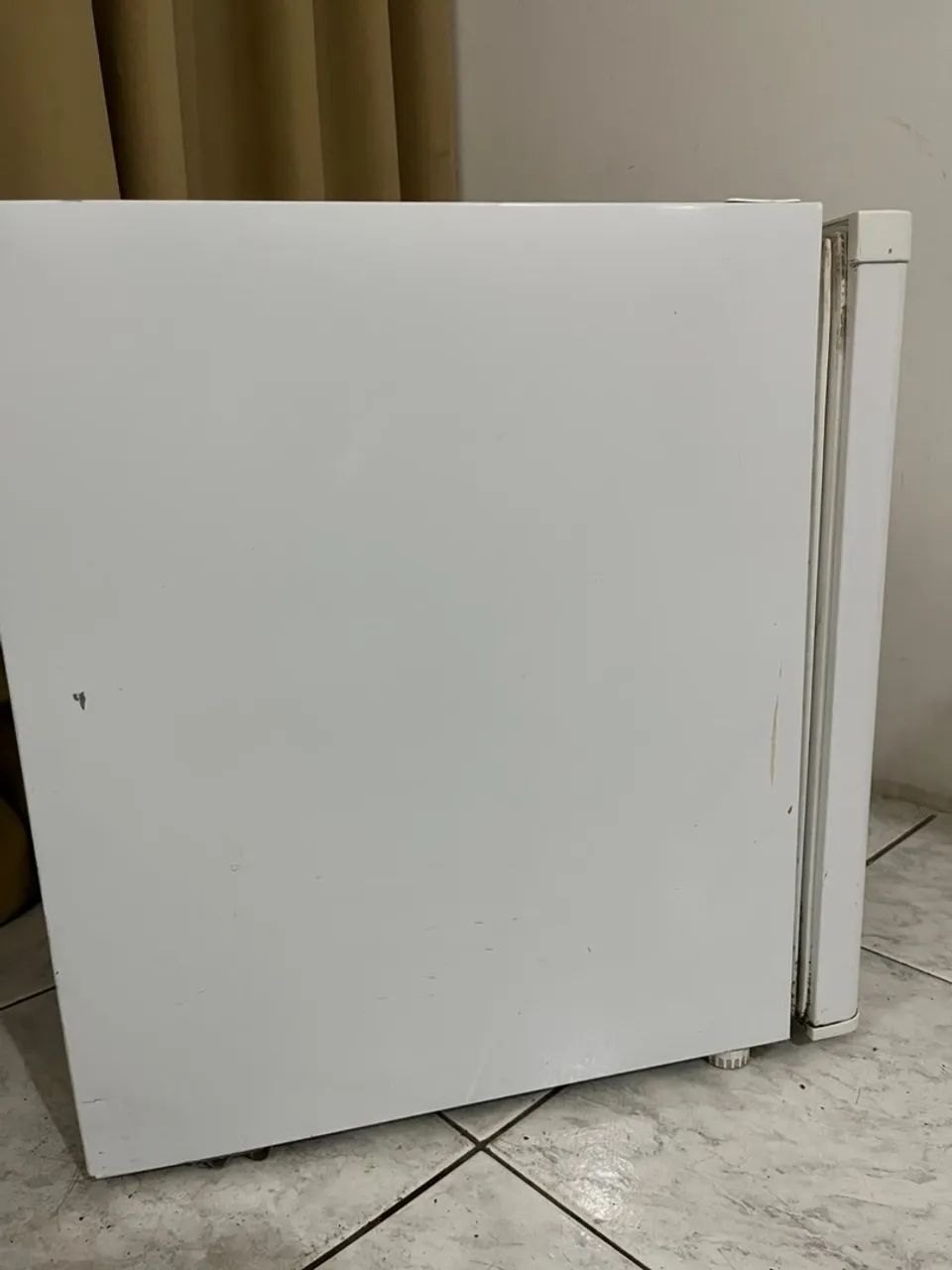FRIGOBAR PHILCO 47L BRANCO - Foto 3