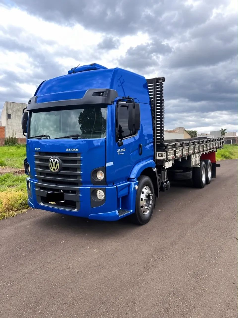 vw 24250 6x2 2011 