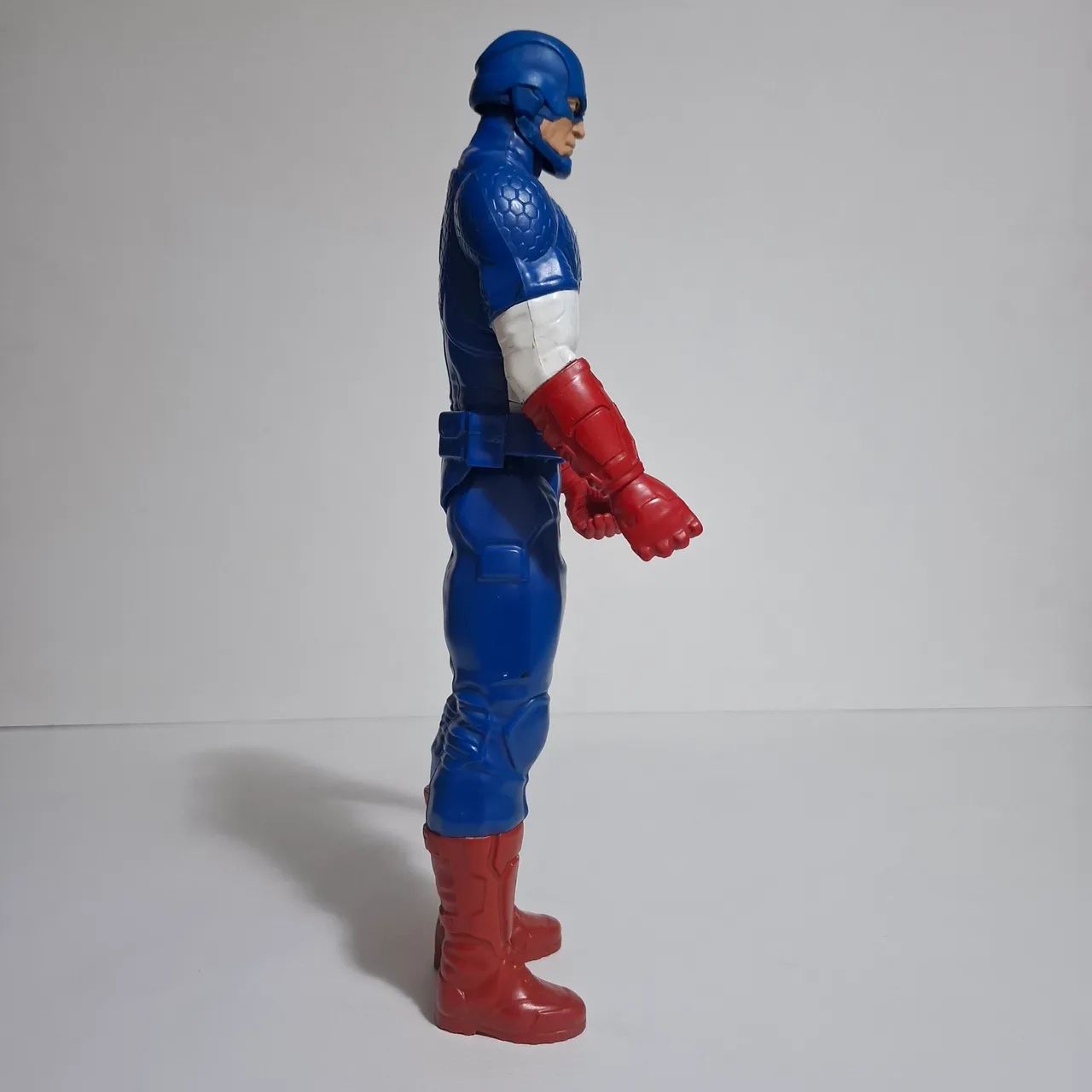 Capitão América 30 cm Titan Hero da Hasbro - Foto 4