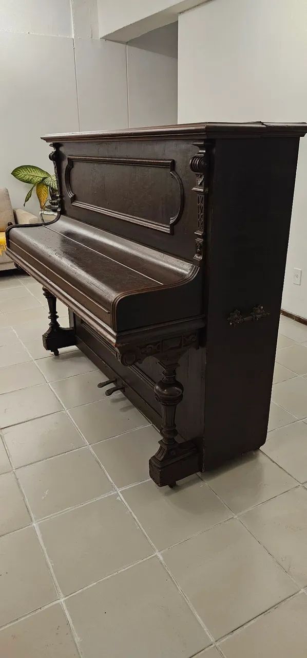 Piano - antiguidade de 1870 - Instrumentos musicais - Campus