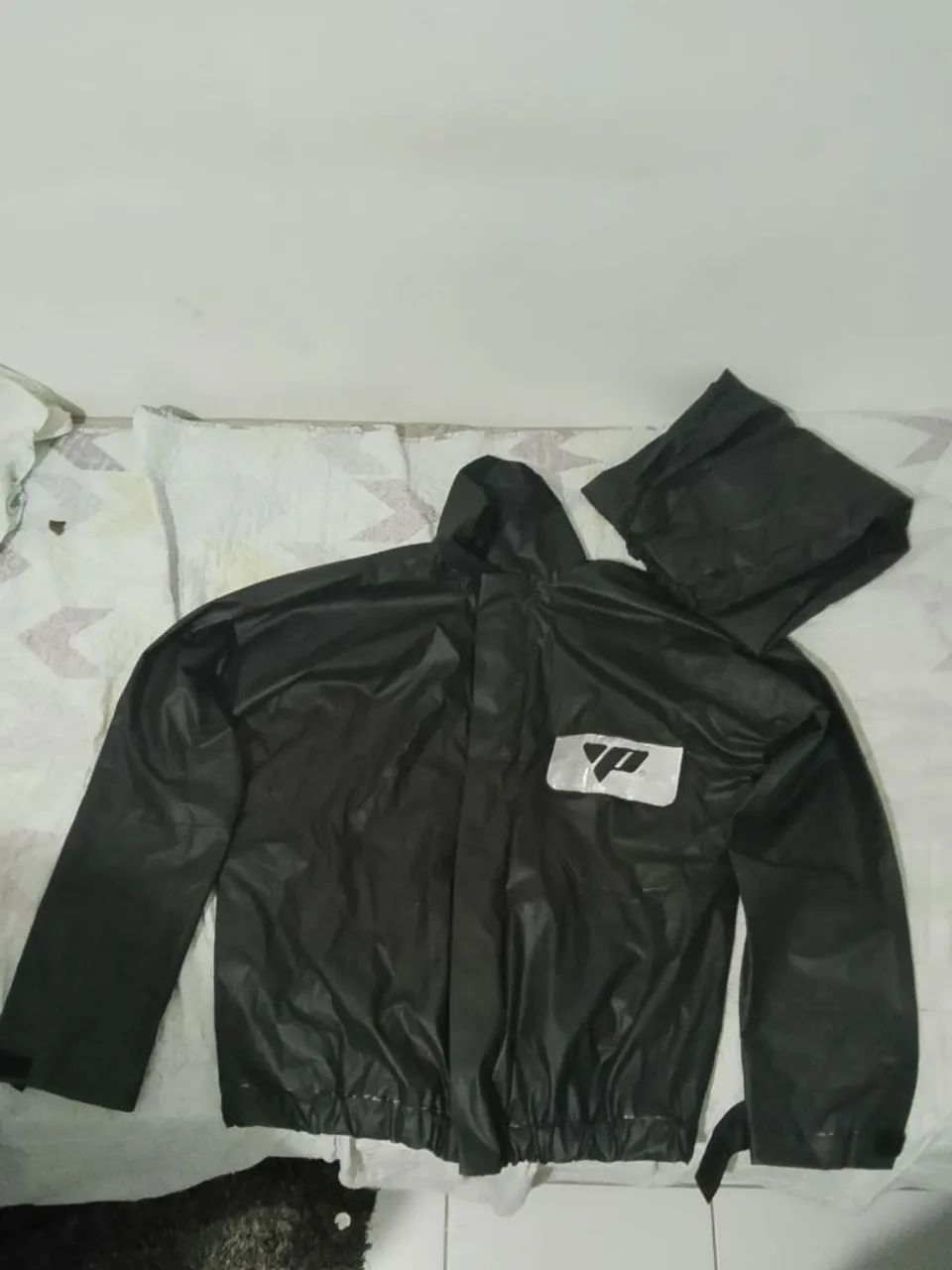 Capa de Chuva - Foto 2