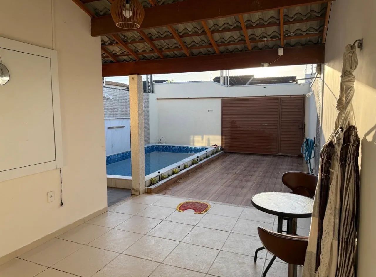 Casa mobiliada com piscina