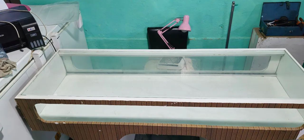 Balcão de vidro em mdf