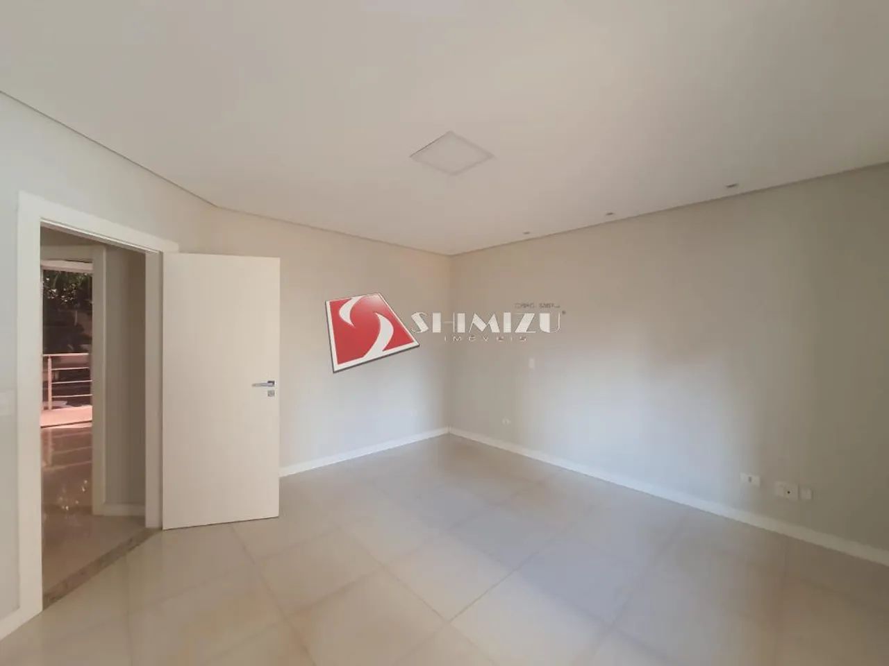 Sobreloja para alugar em Maringá, Zona 03, com 3 quartos, com 153 m² - Foto 4