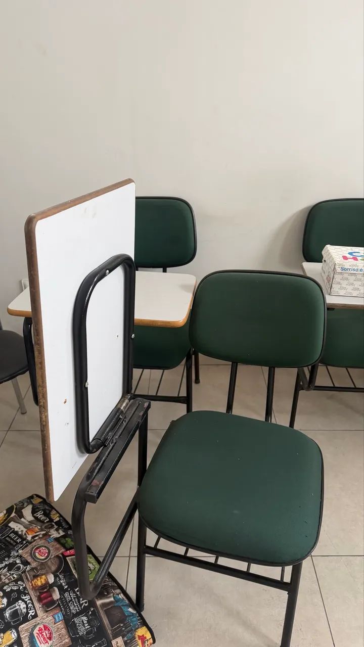15 Cadeiras estudantil  - Foto 2