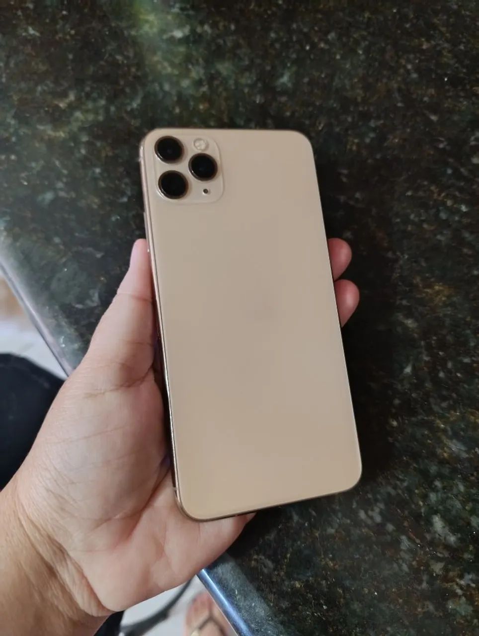 iPhone 11 pro Max 250 gigas todo original - Foto 5