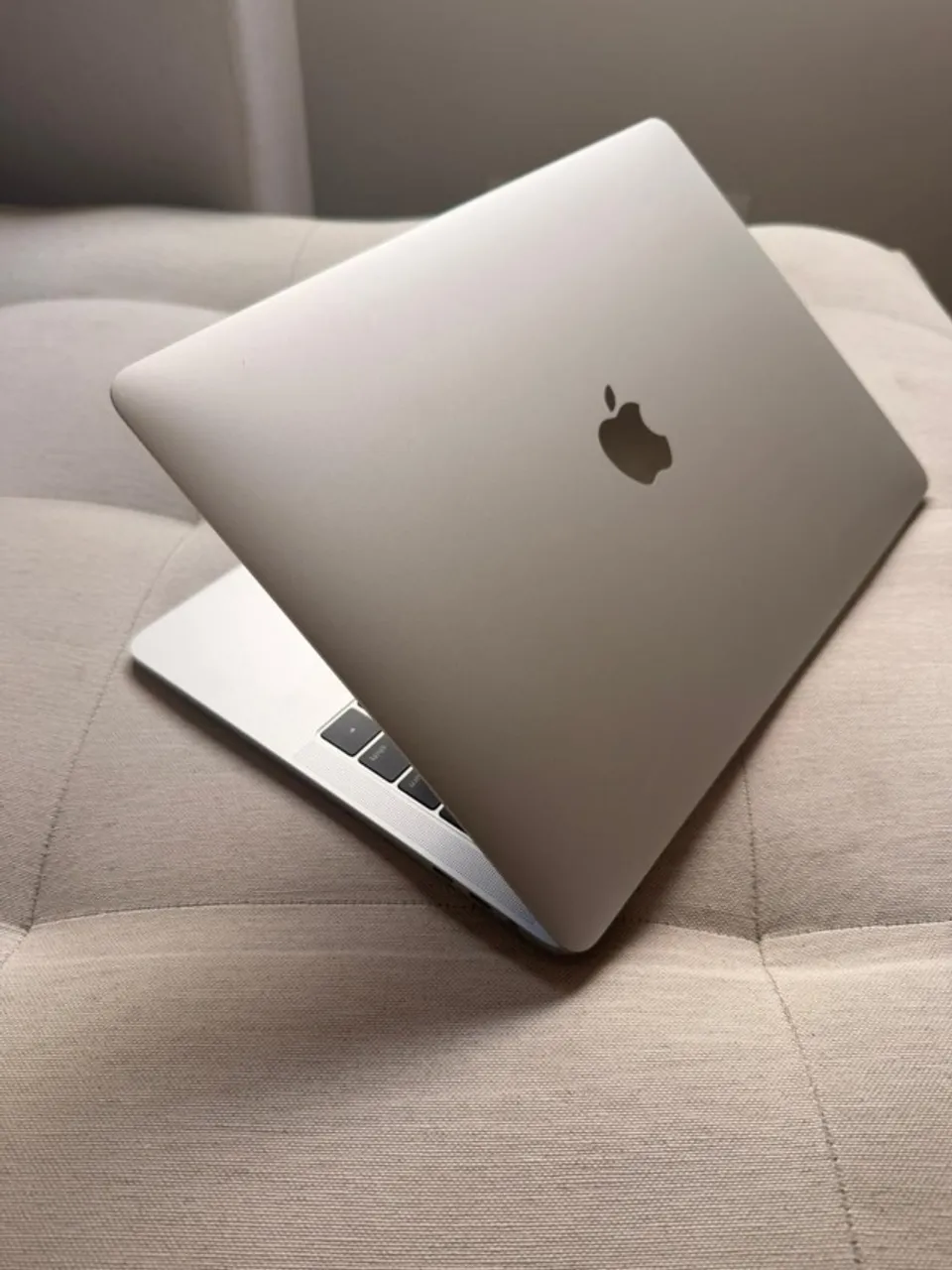 macbook pro 13 2019