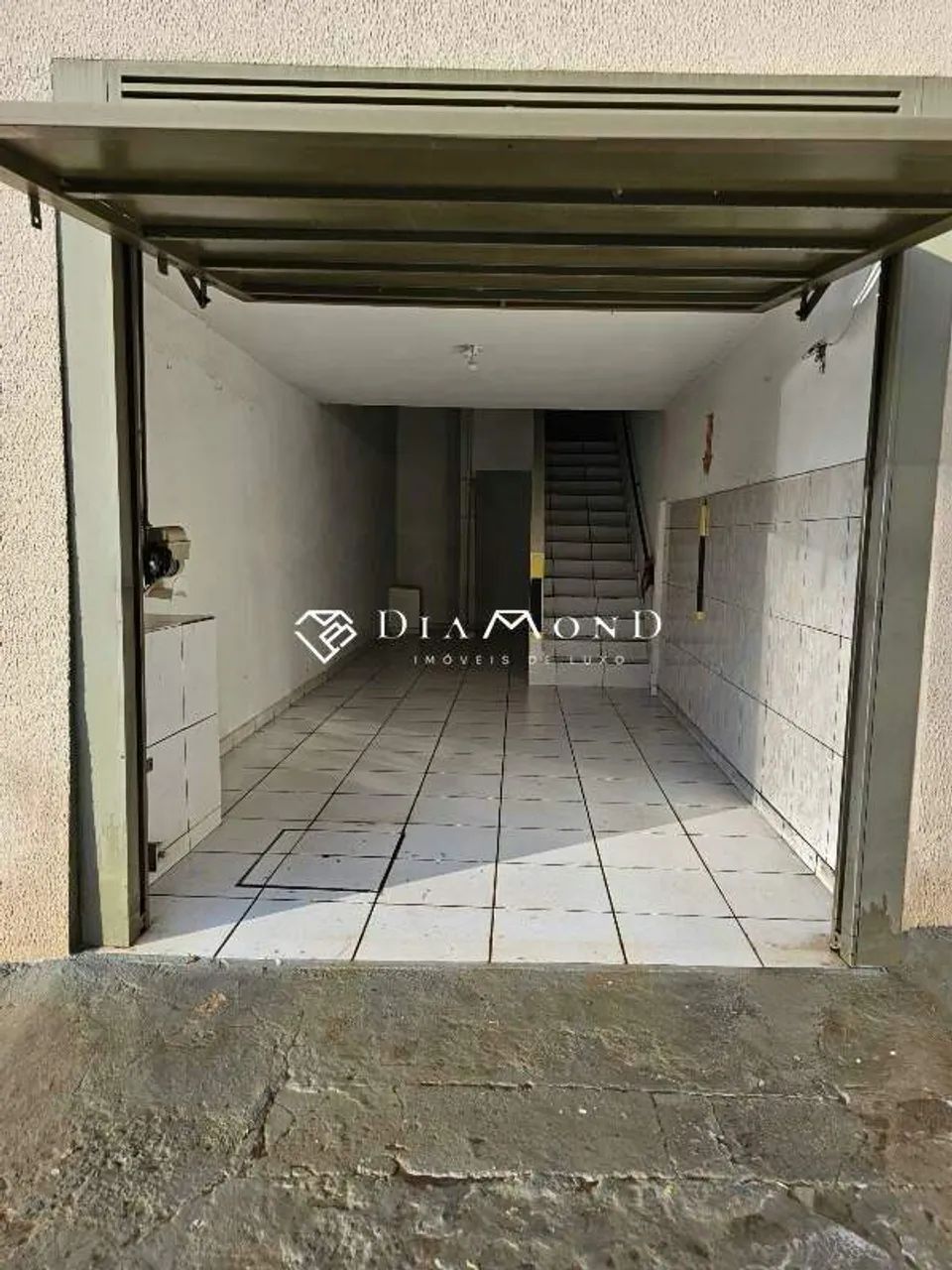 OPORTUNIDADE IMPERDÍVEL! IMÓVEL COMPLETO COM APARTAMENTO, CASA E PONTO COMERCIAL! - Foto 4