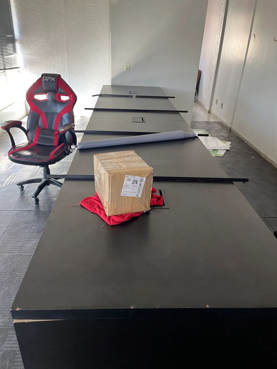 MESA ESCRITÓRIO 4 metros