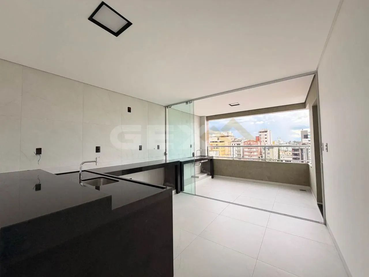 Apartamento à Venda no Centro em Divinópolis MG.