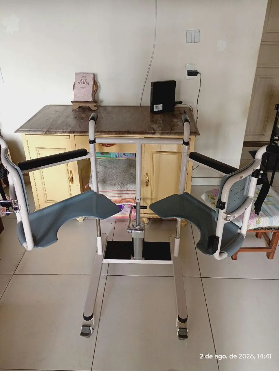 Cadeira de transferência e de banho - Foto 5