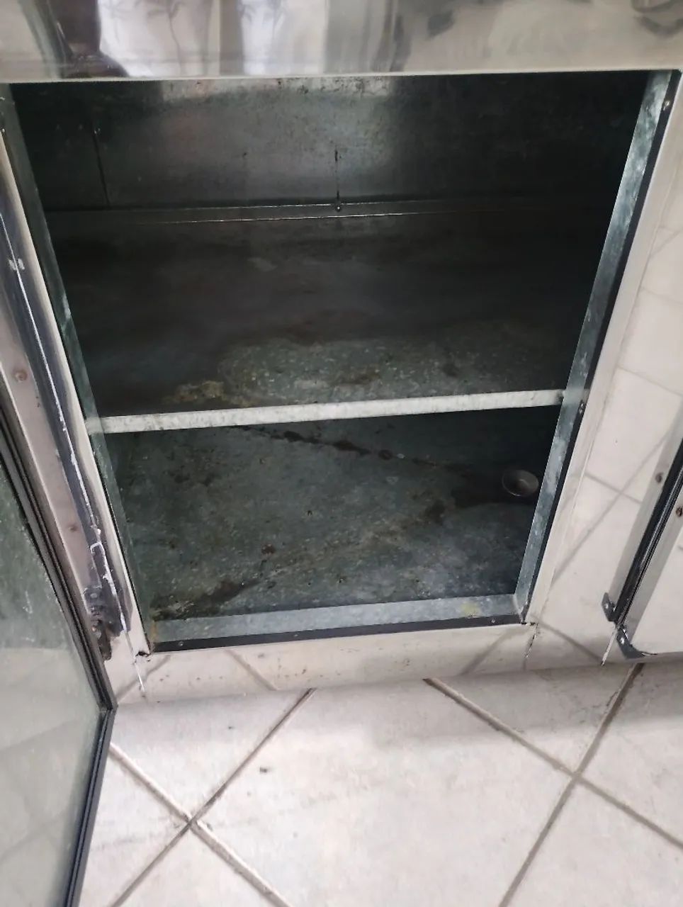 BALCÃO DE INOX REFRIGERADO TUDO FUNCIONANDO PERFEITAMENTE 220 VOLTS ENTREGA GRÁTIS  - Foto 5