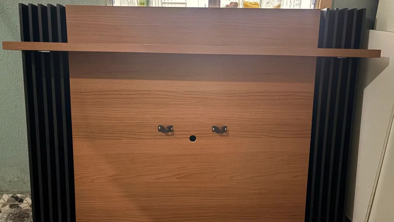 Painel para TV em ótimo estado  - Foto 3