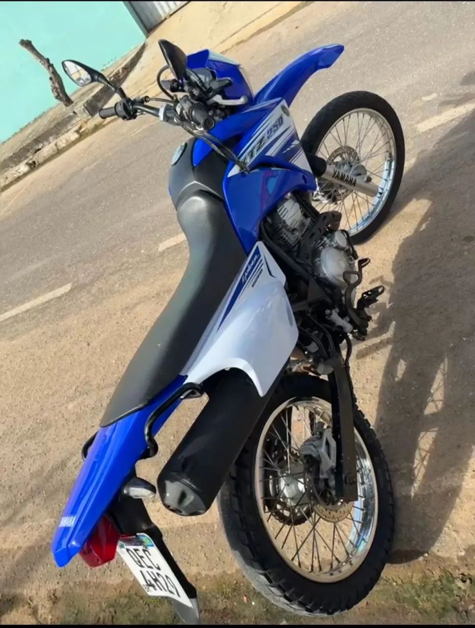 XTZ Lander 250 - Foto 4