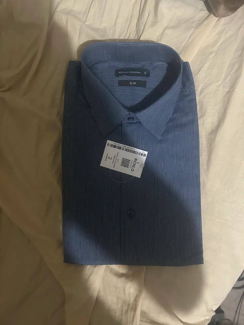 camisa social manga longa, azul. risca de giz. Nova. - Foto 4