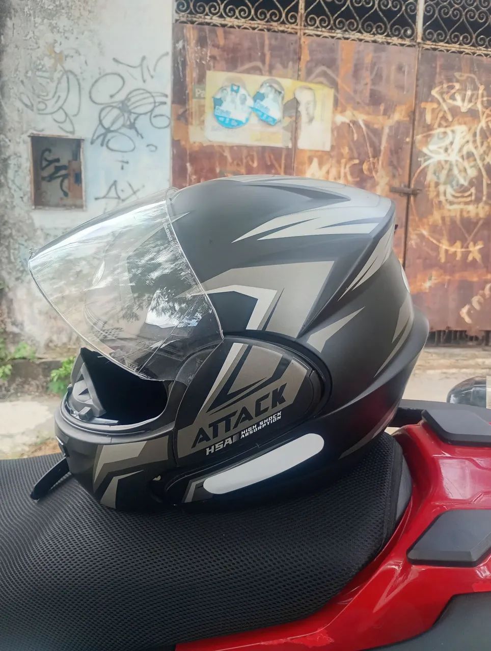 Capacete Attack ! - Foto 2