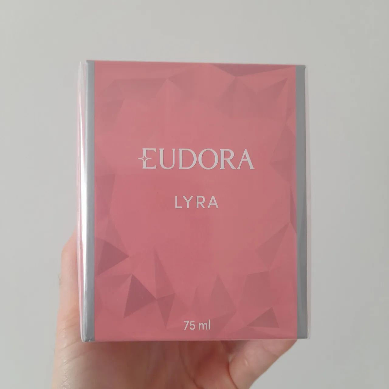Perfume Eudora Lyra