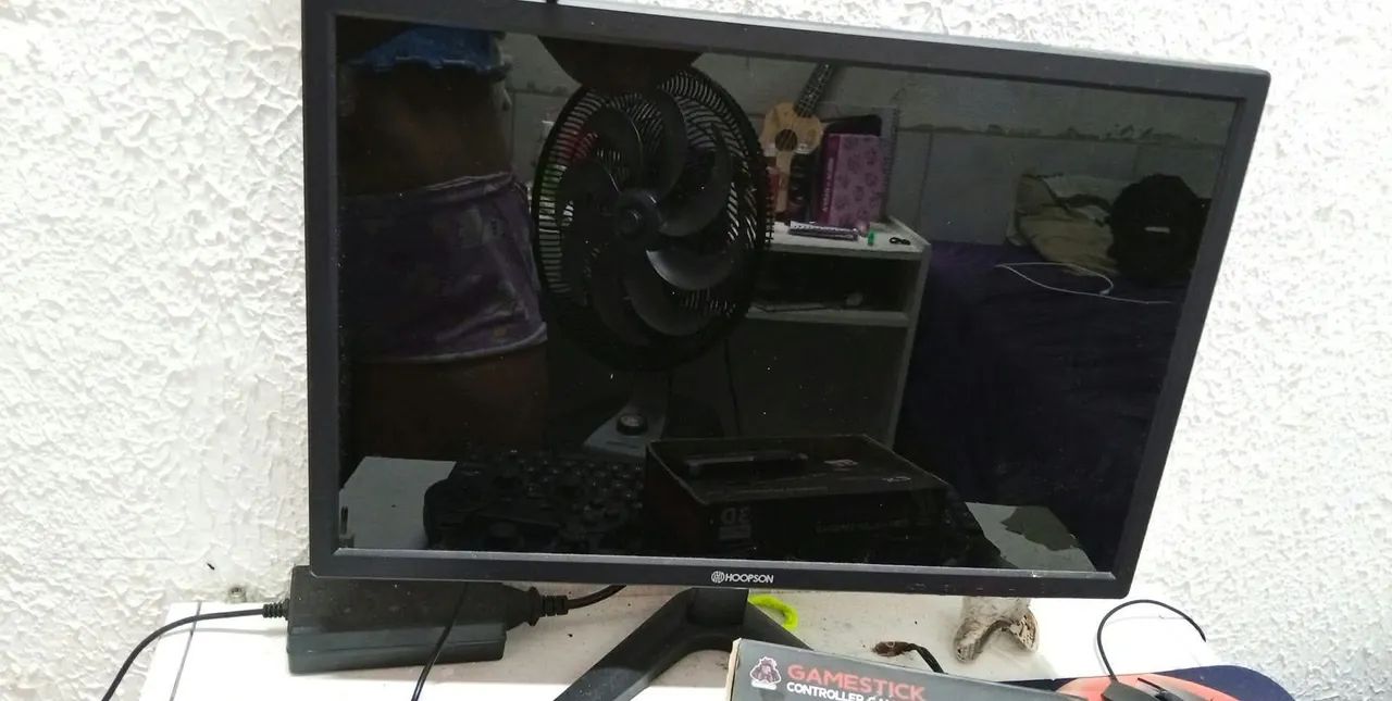completo com jogos e 2 controle  - Foto 5