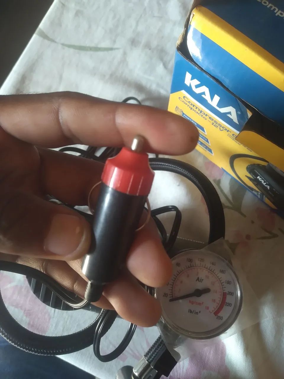 Mini compressor 12v para moto - Foto 3