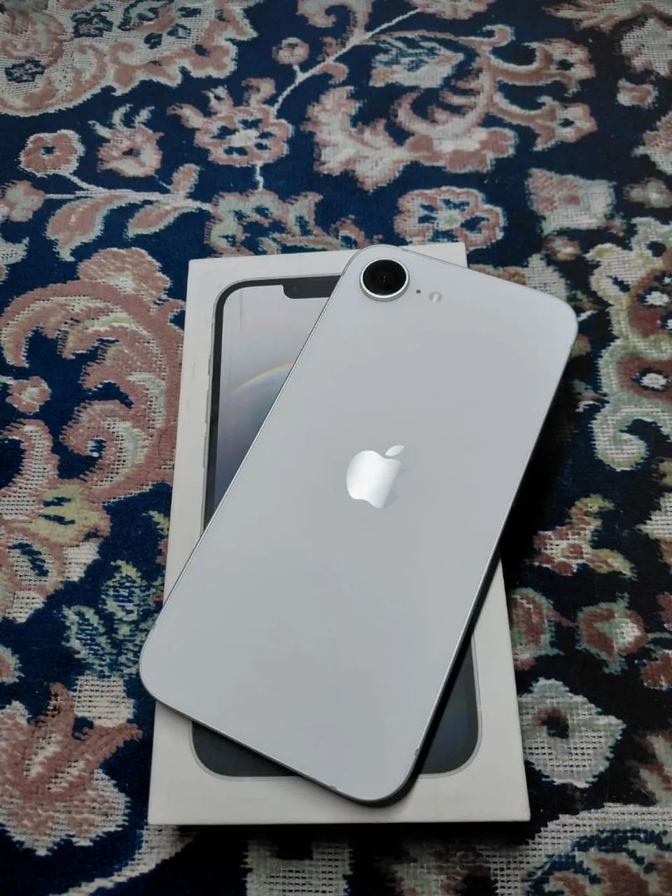 IPhone 16e novo