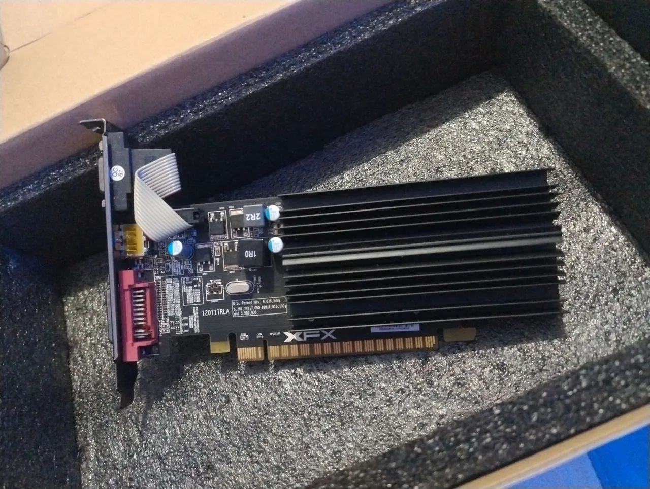 Placa de vídeo R5 230 1GB - Foto 2