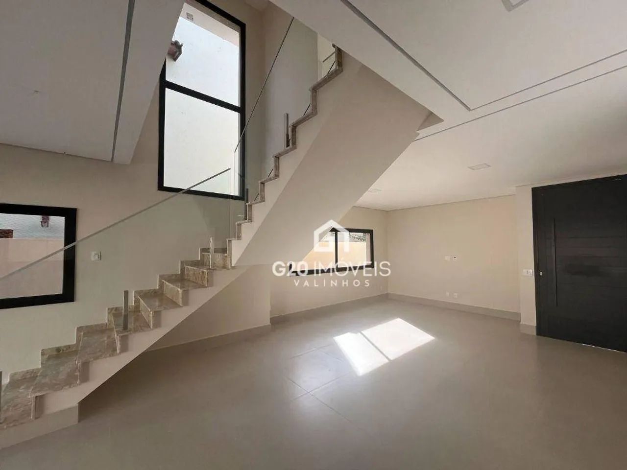 Casa Nova e Ampla à venda em condomínio fechado, Vinhedo. - Foto 3