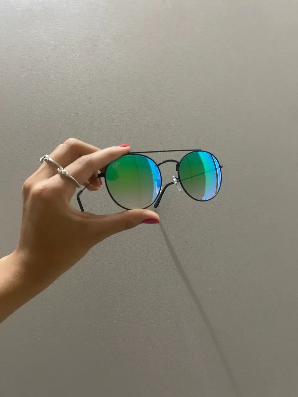 Óculos Ray-Ban Round Double Bridge Preto com Lentes Verdes/Azuis - Foto 3