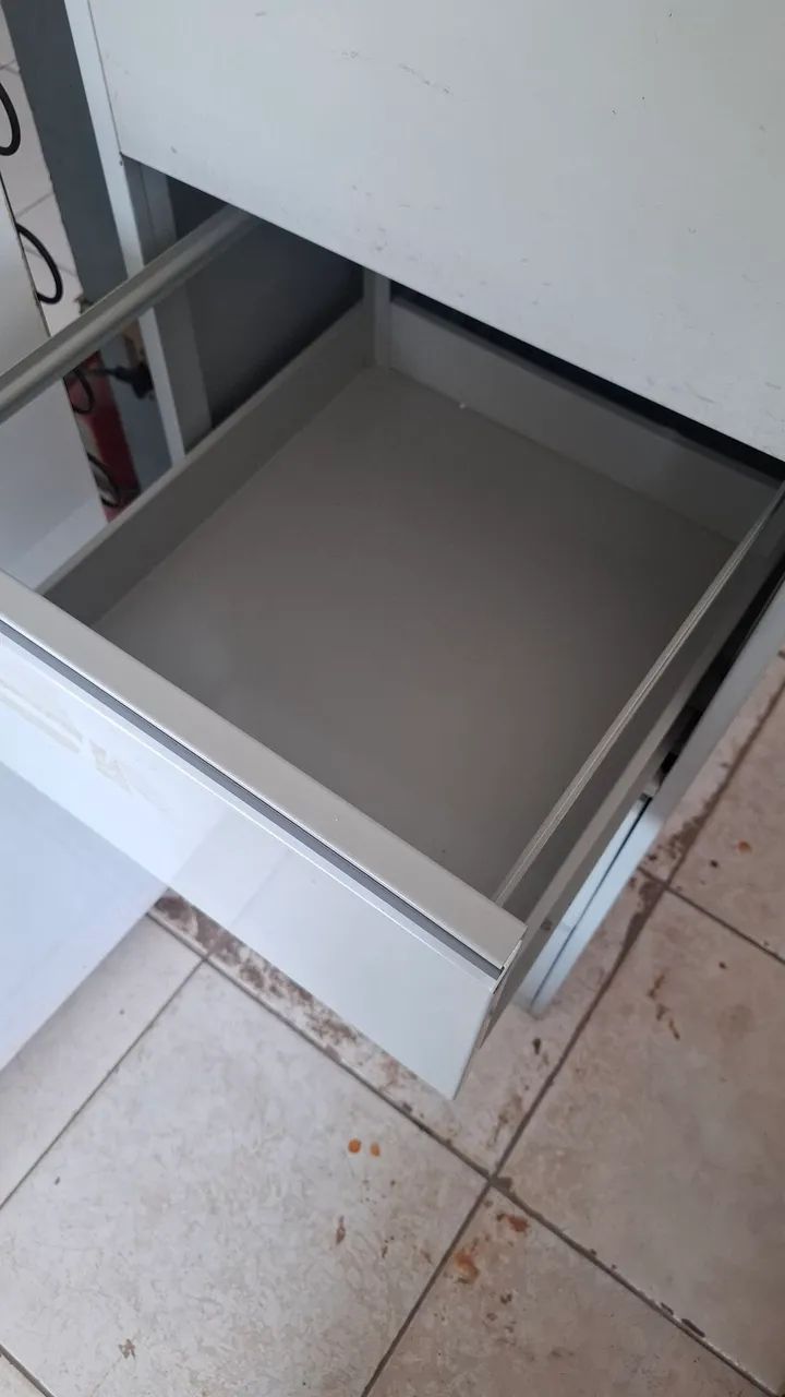 Arquivo 4 gavetas ( bem conservado)