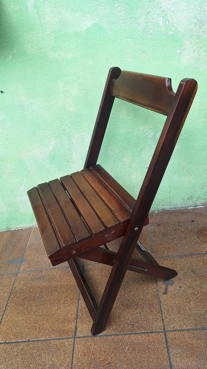 Cadeira de madeira em excelente estado de conservação  - Foto 3