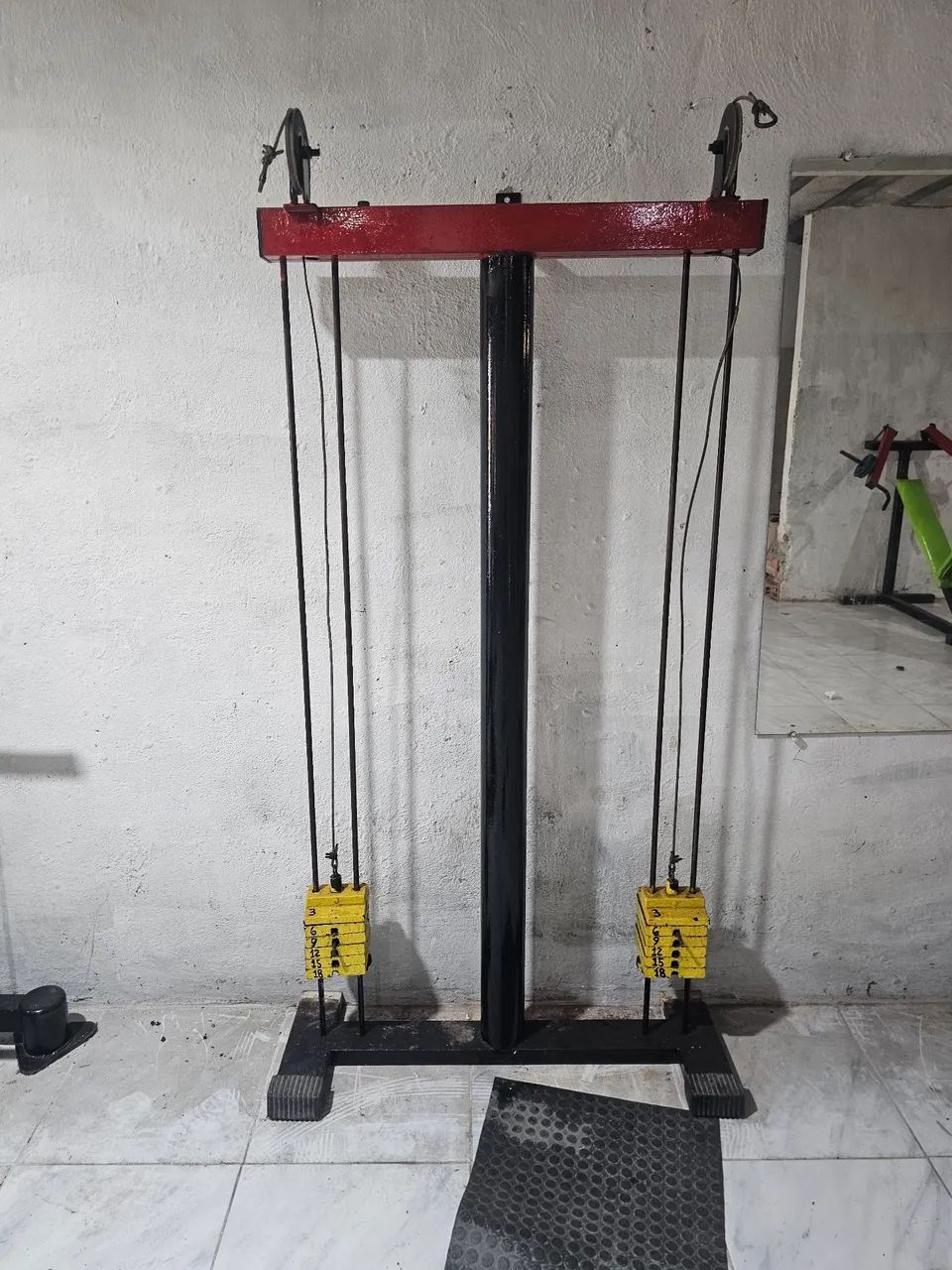 Máquina de academia triceps duplo 