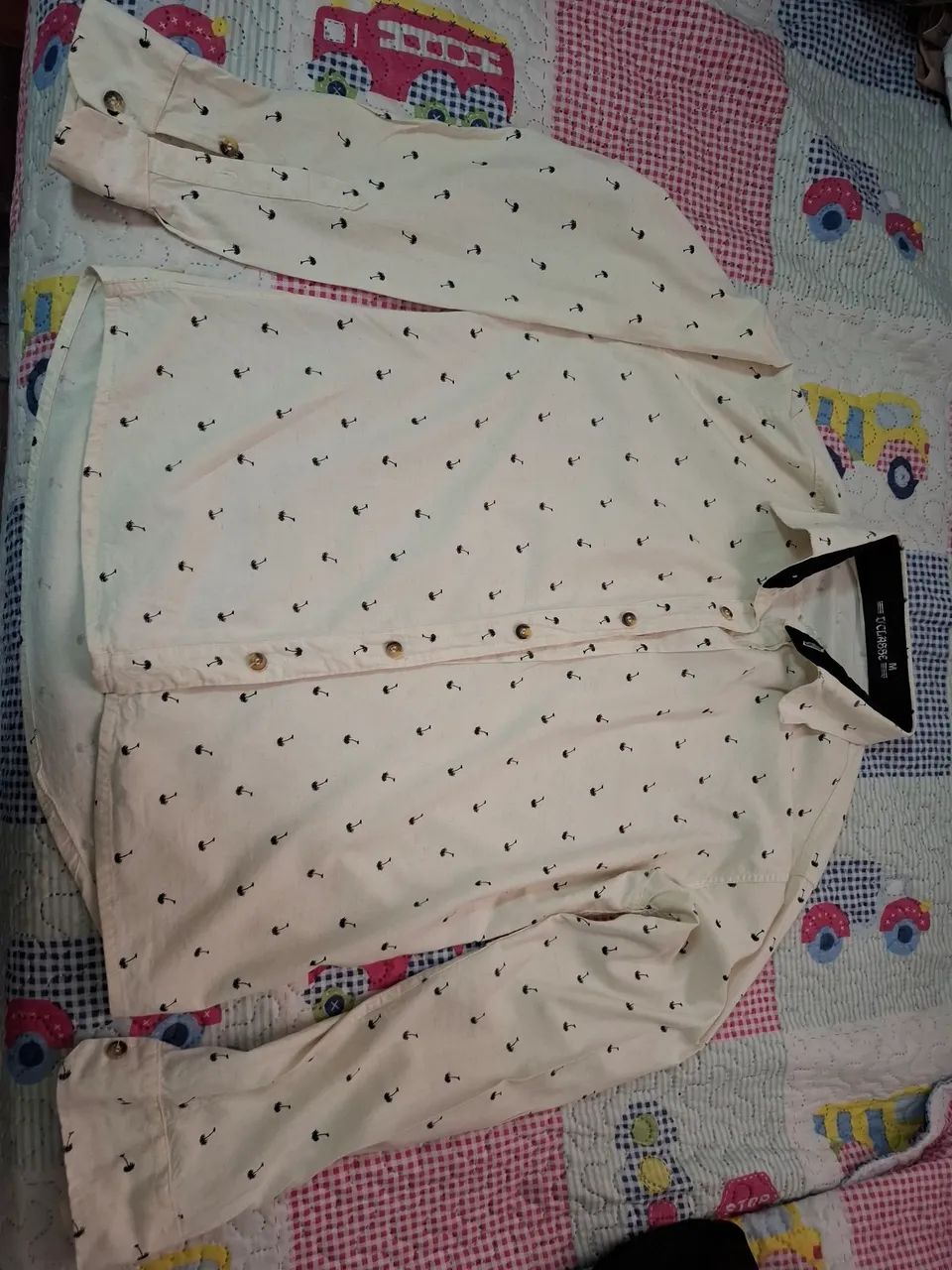 camisas e calças P (social) e calça tam 36 - Foto 2