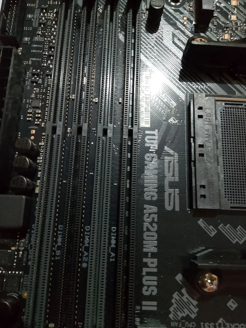 Vendo placa mãe Asus tuf gamimg A520M plus 2 