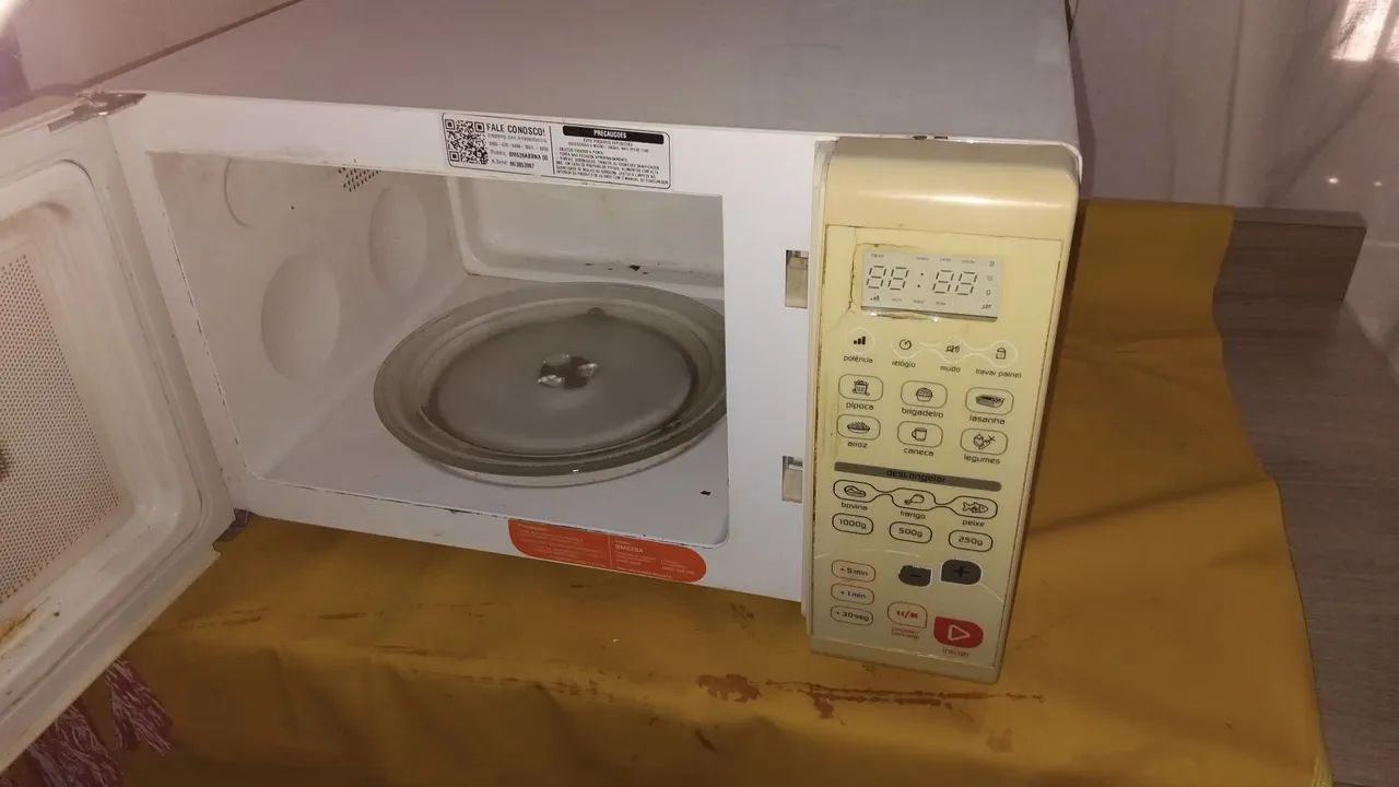 Micro ondas Brastemp clean usado - Foto 2
