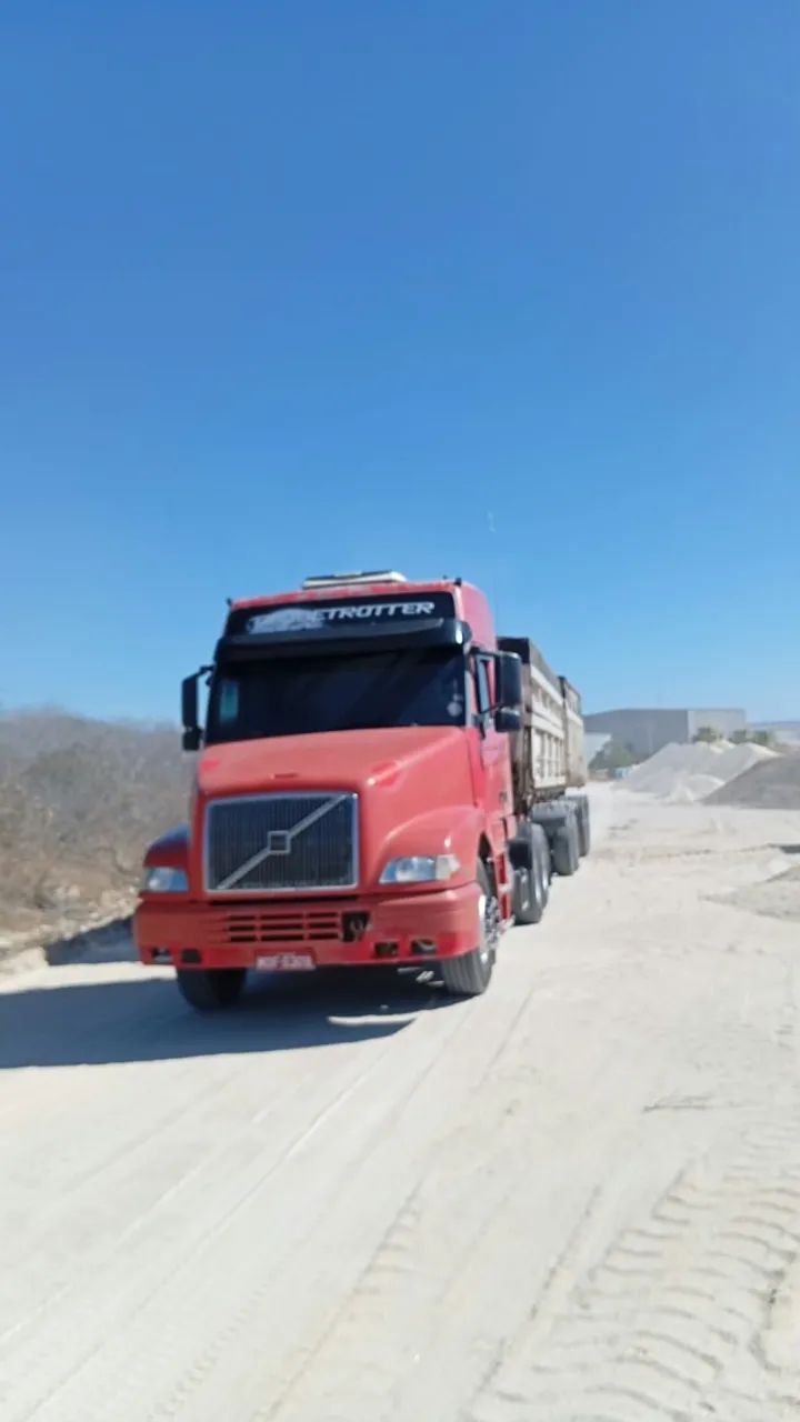 Volvo Nh 2002 completo, trabalhando, todo original
