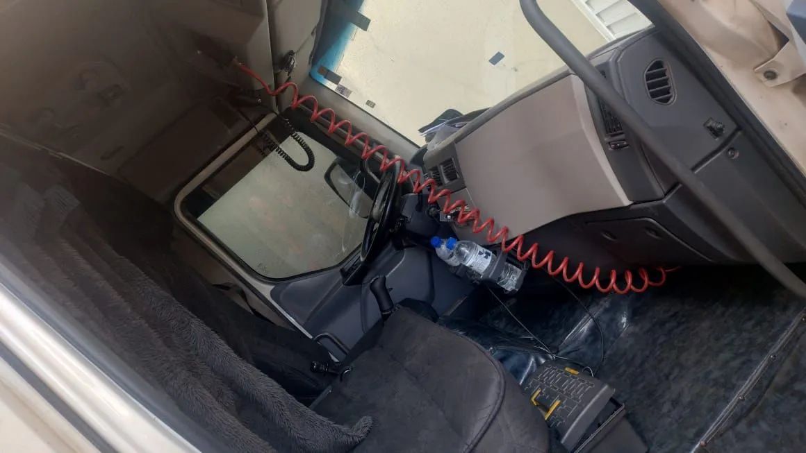 Caminhão volvo VM 270 - Foto 3