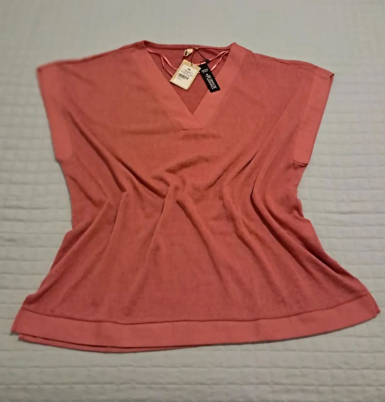 Blusas e casacos novos - Foto 5