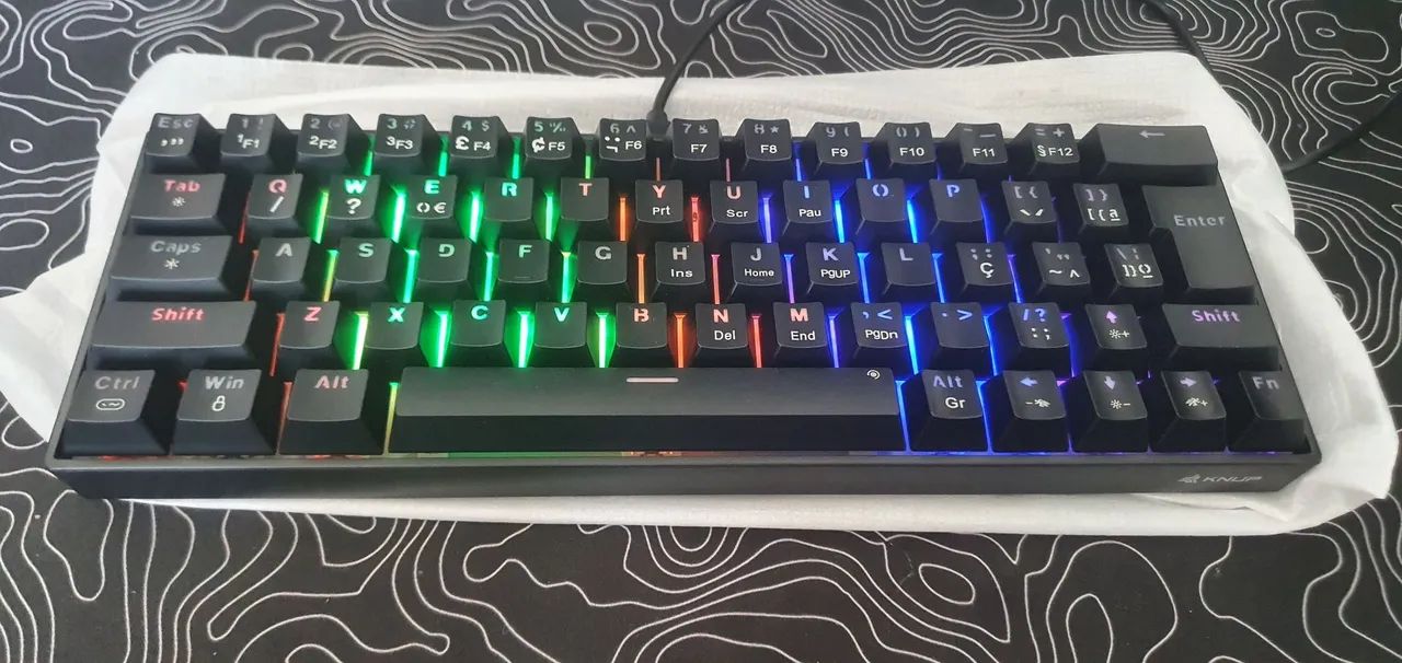 Teclado mecânico switch azul compacto, pequeno.