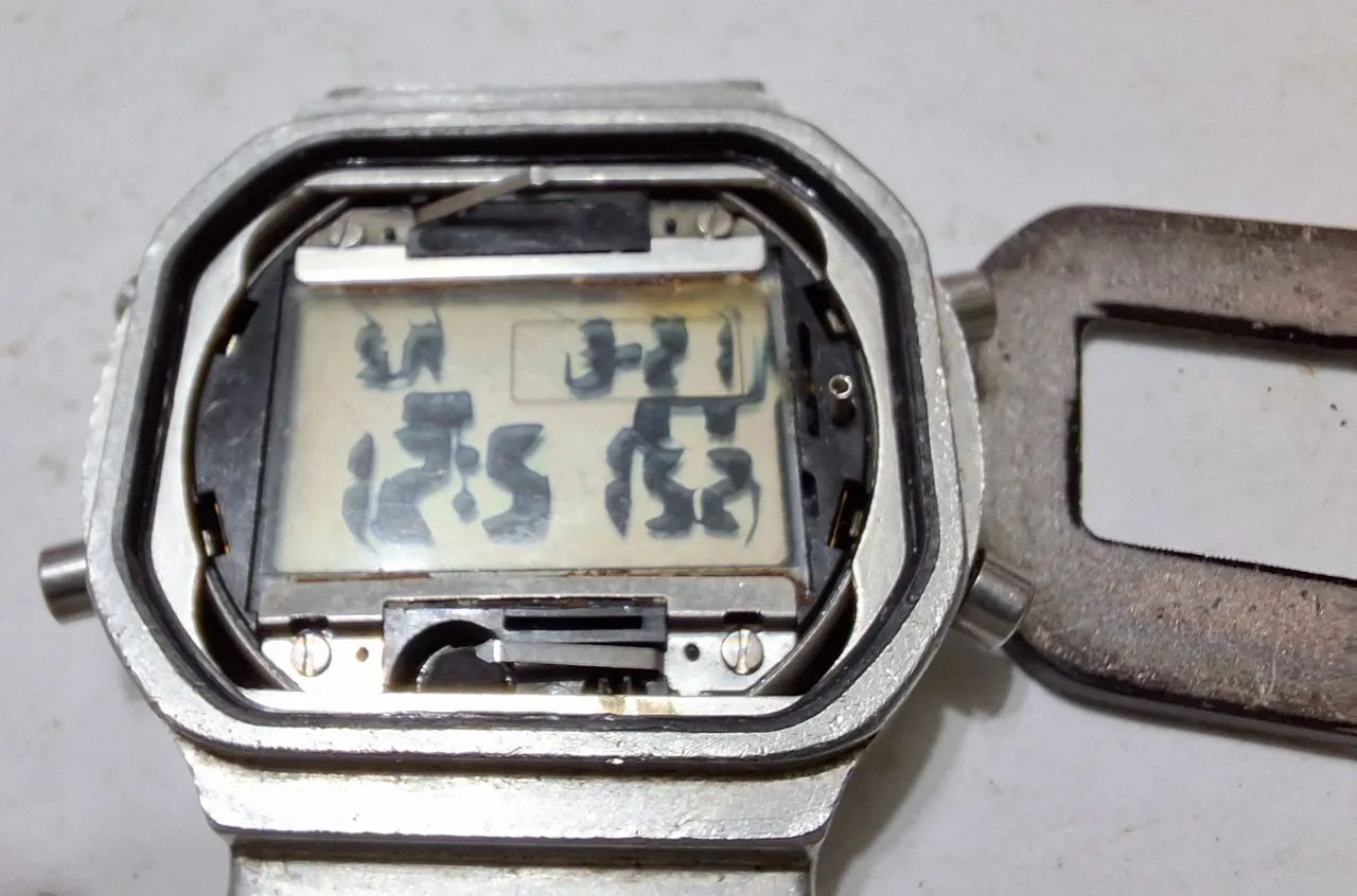Relógio Casio G-Shock Dw 5500 o mais Raro leia  - Foto 2