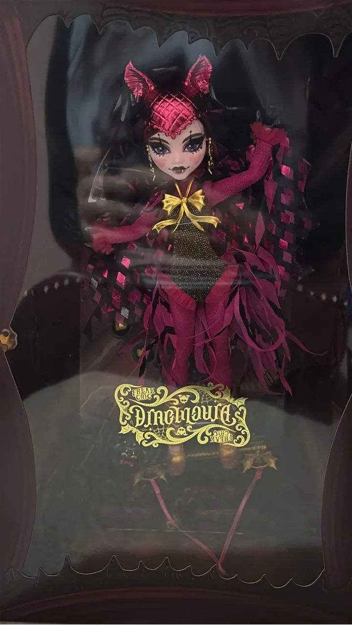 Monster high draculaura 