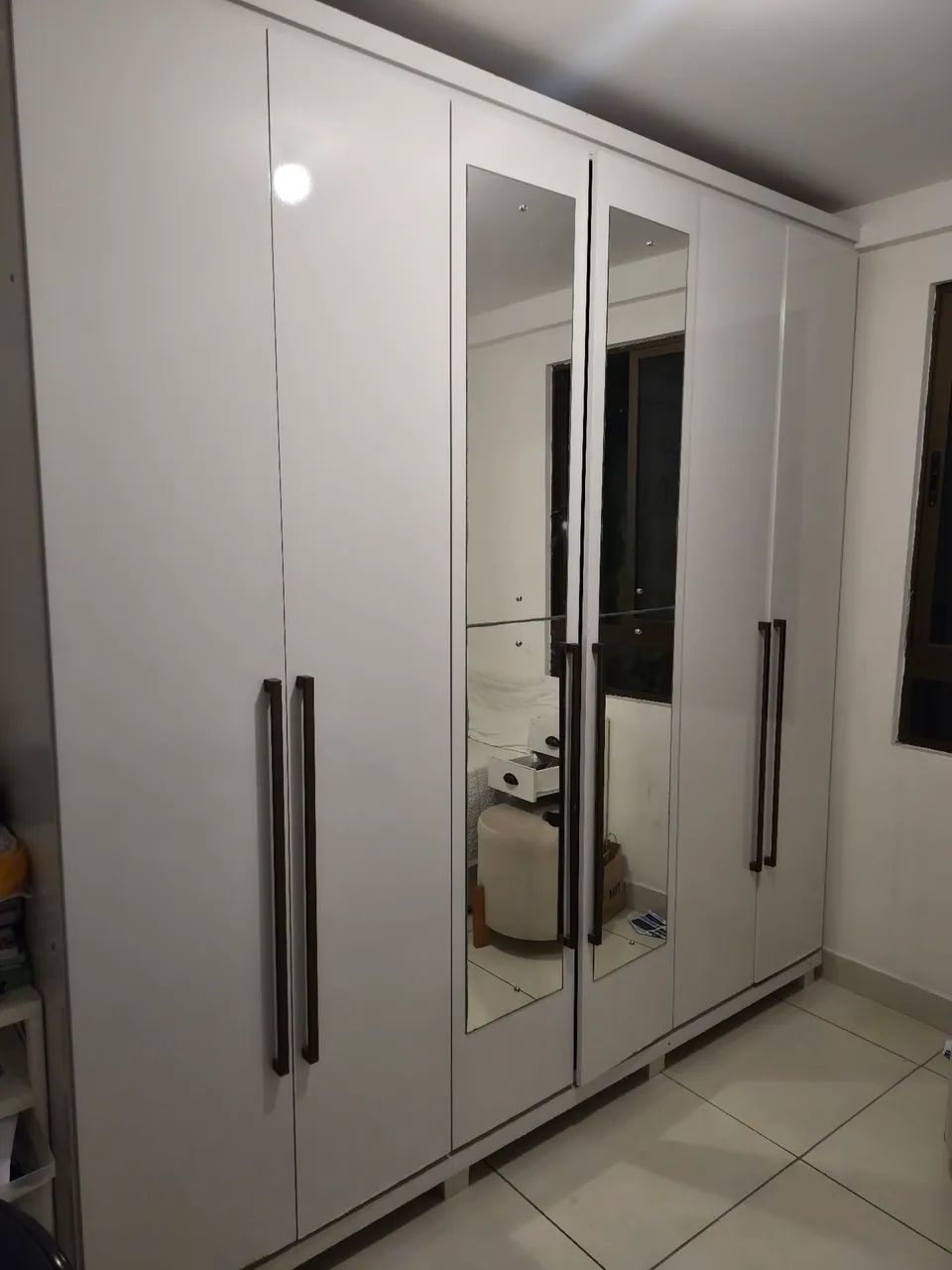 Guarda Roupa com espelho 