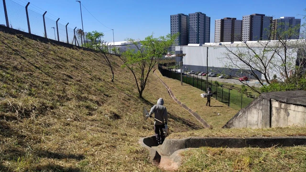 Roçador e ajudante  - Foto 5