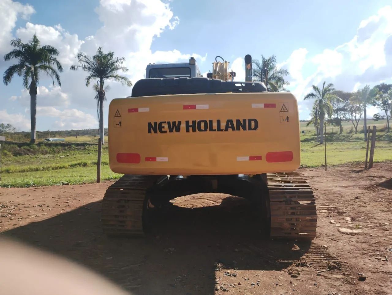 ESCAVADEIRA NEW HOLLAND ANO 2012 EM EXCELENTE ESTADO! - Foto 5