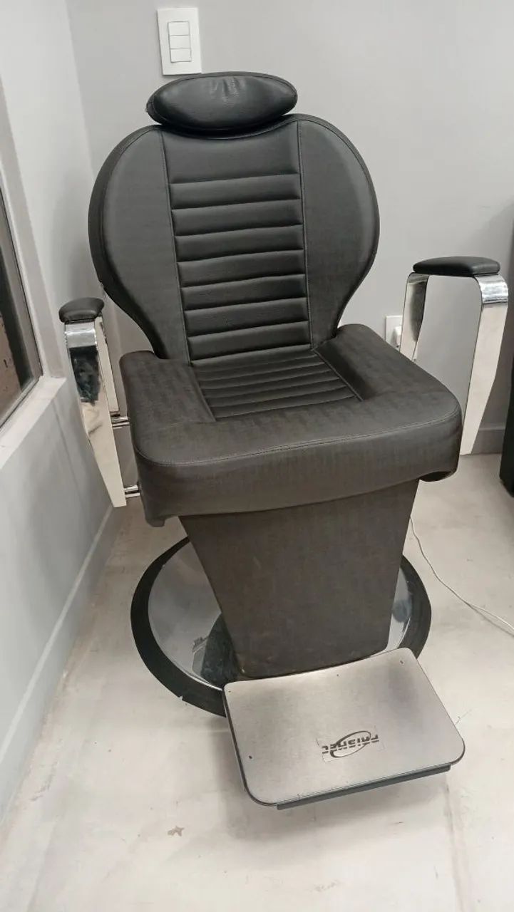 Cadeira poltrona barbeiro salão  - Foto 2