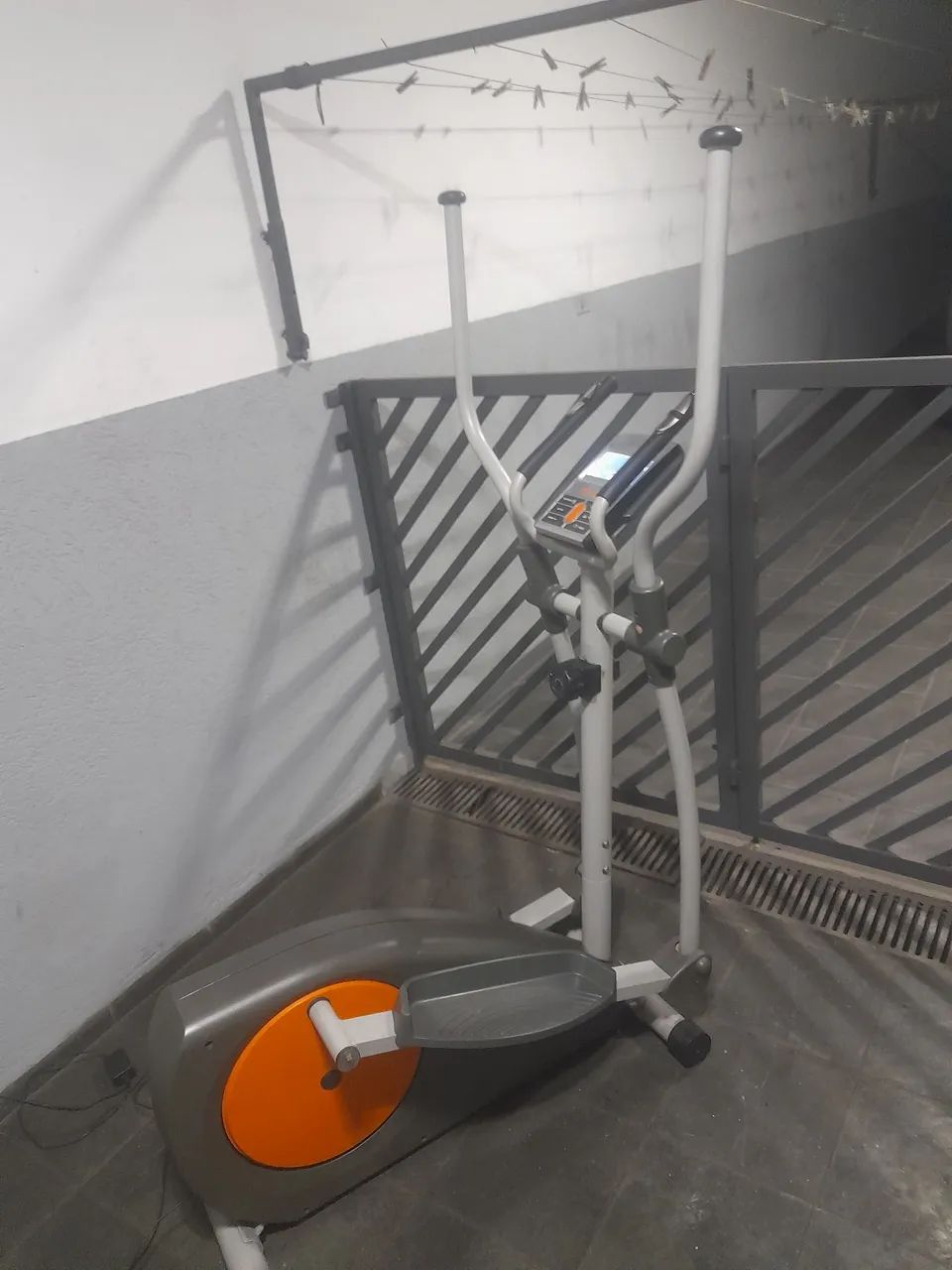 Vendo elíptico profissional athetic 