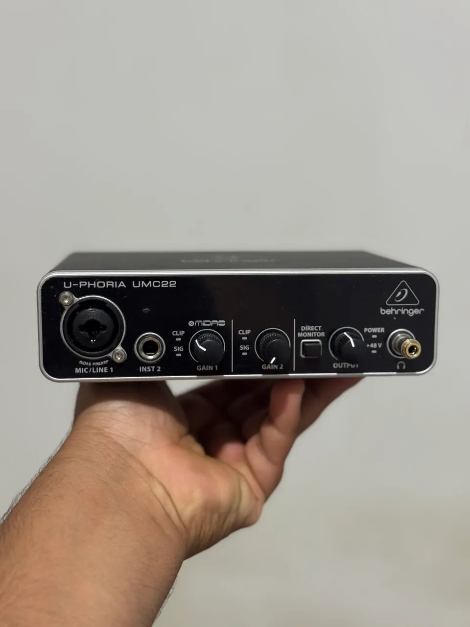 Interface de Áudio Behringer U-Phoria UMC22