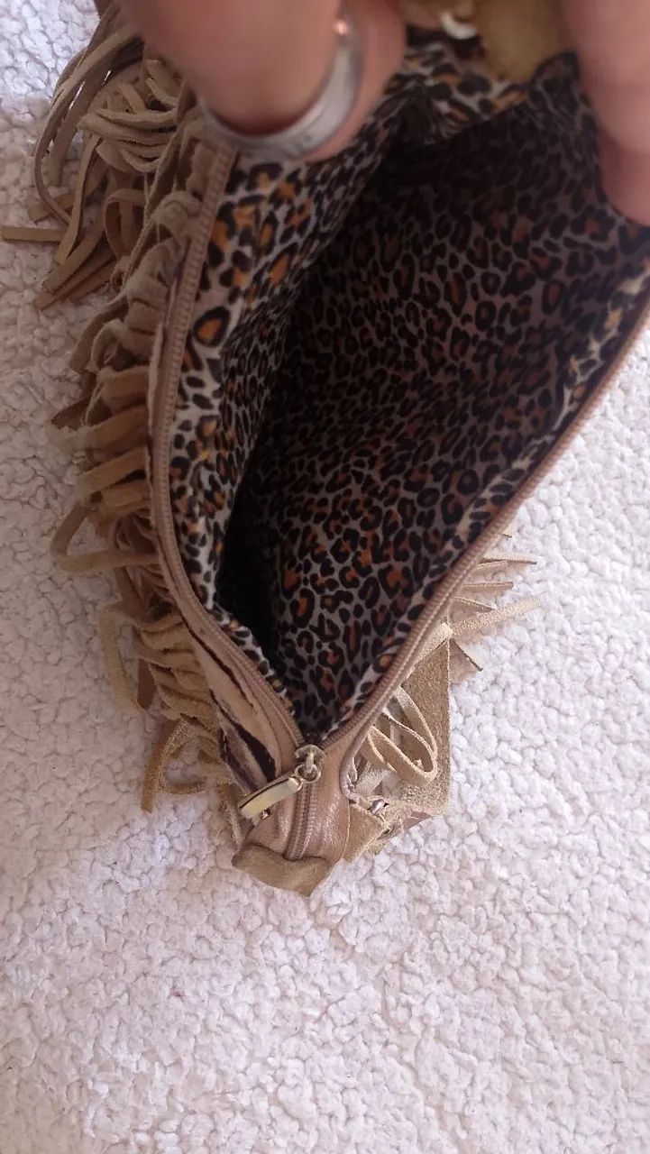 Bolsa em nobuk com franjas  - Foto 2