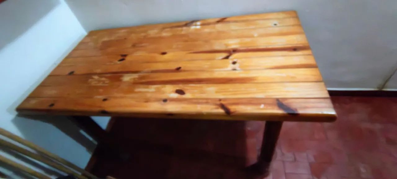 Mesa de madeira 1,40 x 0,70 - Foto 5