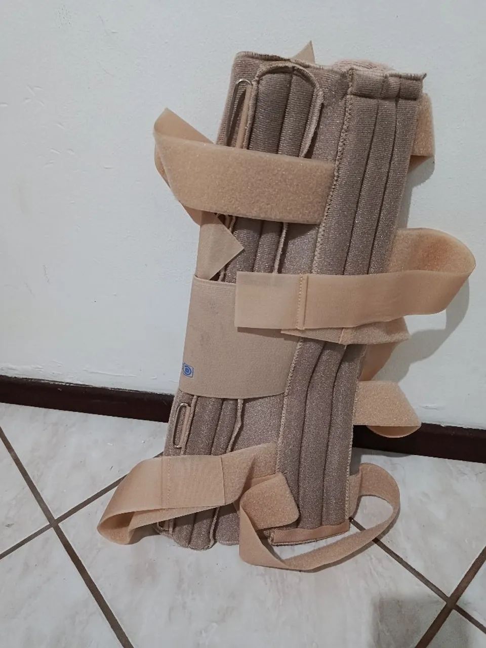 Tala ortopédica para joelho