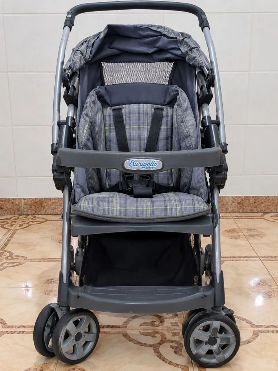 Vende-se carrinho de bebê 